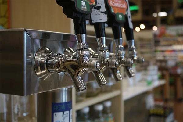 35ドルのミニ温室で冬の屋外栽培を始めよう